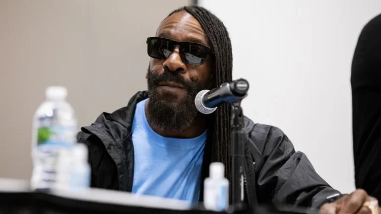 Booker T Believes WWE SmackDown Star Giovanni Vinci Got Lost in His Former Team